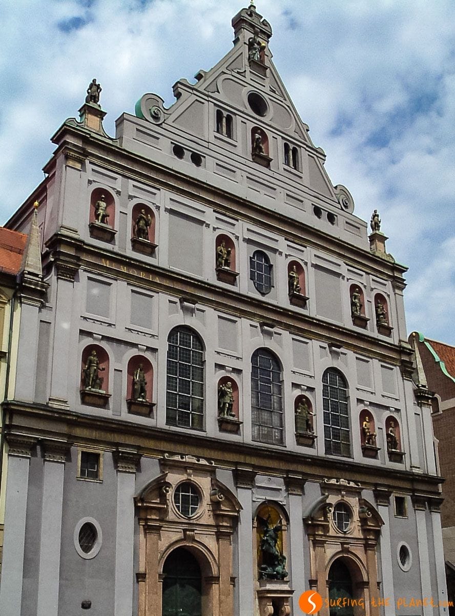 Iglesia San Miguel, Múnich, Alemania | Qué ver en Múnich en 3 días Iglesia San Miguel, Múnich, Alemania | Qué ver en Múnich en 3 días