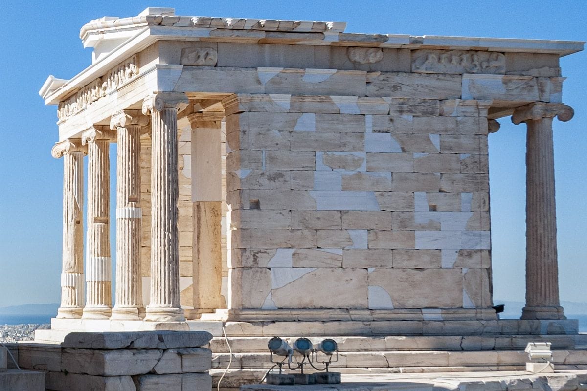 Templo de Atenea Niké, La Acrópolis, Atenas, Grecia | Qué ver hacer en Atenas en 3 días Templo de Atenea Niké, La Acrópolis, Atenas, Grecia | Qué ver hacer en Atenas en 3 días