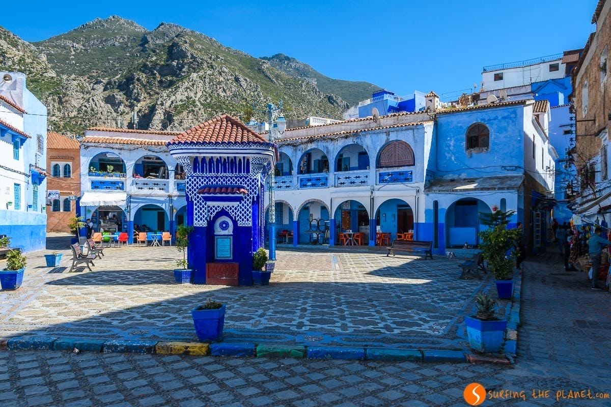 Plaza bonita, Chefchaouen, Marruecos Plaza bonita, Chefchaouen, Marruecos