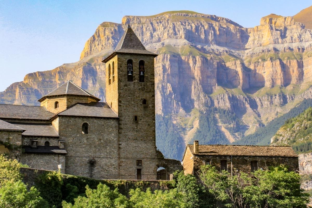 Torla-Ordesa, Huesca, Aragón | Los 25 pueblos más bonitos y con encanto en la Provincia de Huesca Torla-Ordesa, Huesca, Aragón | Los 25 pueblos más bonitos y con encanto en la Provincia de Huesca