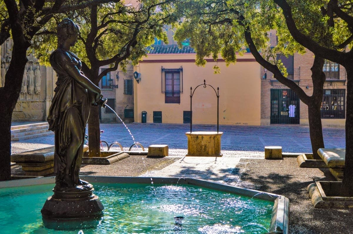 Plaza del Ayuntamiento, Huesca, Aragón | Qué ver en Aragón Plaza del Ayuntamiento, Huesca, Aragón | Que ver en Aragón