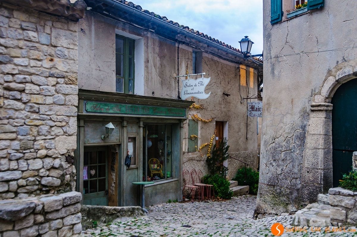 Séguret, La Provenza, Francia | Viajar por la Provenza Séguret, Provenza, Francia | Viaggio in Provenza