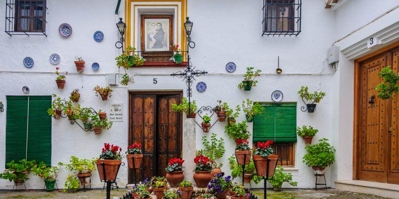 Pueblos bonitos de Córdoba | Plaza con encanto, Priego de Córdoba, Andalucía