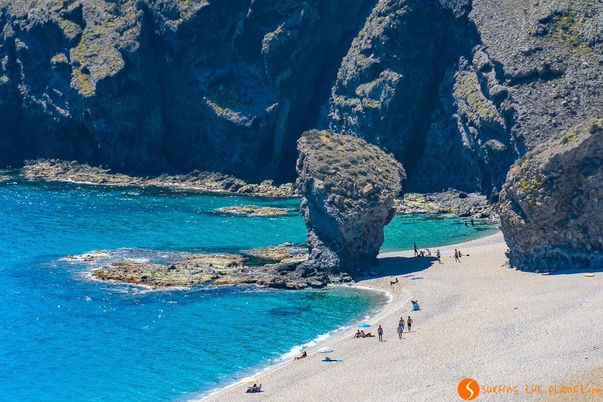 Roca, Playa de los Muertos, Cabo de Gata, Almería, Andalucía | Qué ver en Cabo de Gata Roca, Playa de los Muertos, Cabo de Gata, Almería, Andalucía | Qué ver en Cabo de Gata
