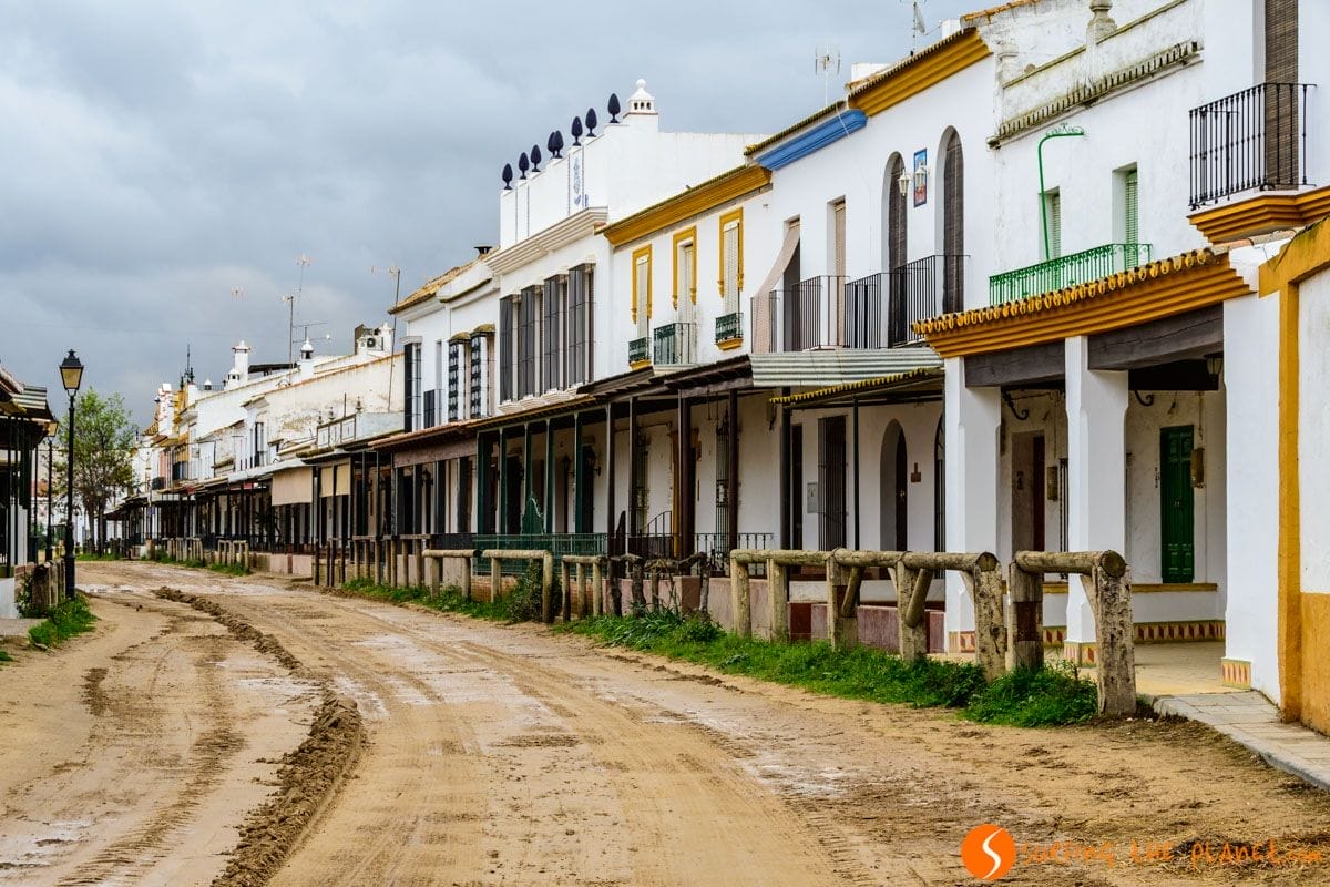 Calle sin asfalto, El Rocío, Huelva, Andalucía | Que ver en Huelva Provincia Calle sin asfalto, El Rocío, Huelva, Andalucía | Que ver en Huelva Provincia