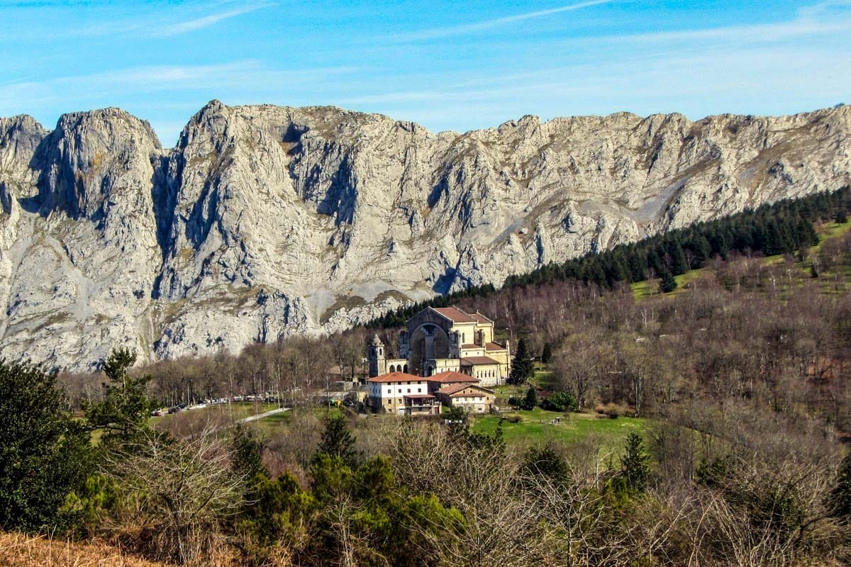 Santuario de Urkiola, Vizcaya, País Vasco Santuario de Urkiola, Vizcaya, País Vasco