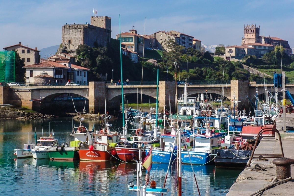Puerto de San Vicente de la Barquera, Cantabria | Los pueblos de Cantabria con más encanto Puerto de San Vicente de la Barquera, Cantabria | Los pueblos de Cantabria con más encanto