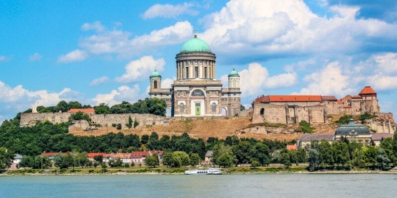Las mejores excursiones cerca de Budapest | Catedral de Esztergom, Danubio, Hungría