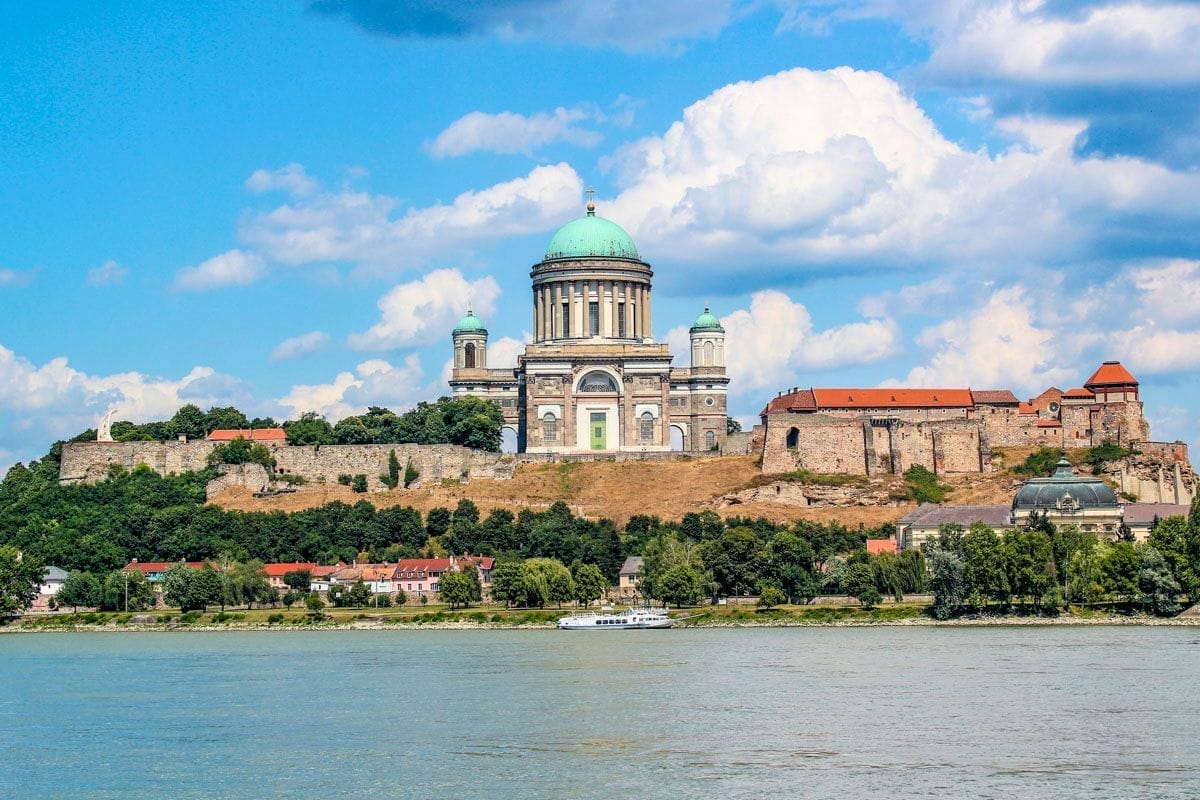 Cattedrale di Esztergom, Danubio, Ungheria | Cosa vedere a Budapest in 4 giorni Cattedrale di Esztergom, Danubio, Ungheria | Cosa vedere a Budapest in 4 giorni