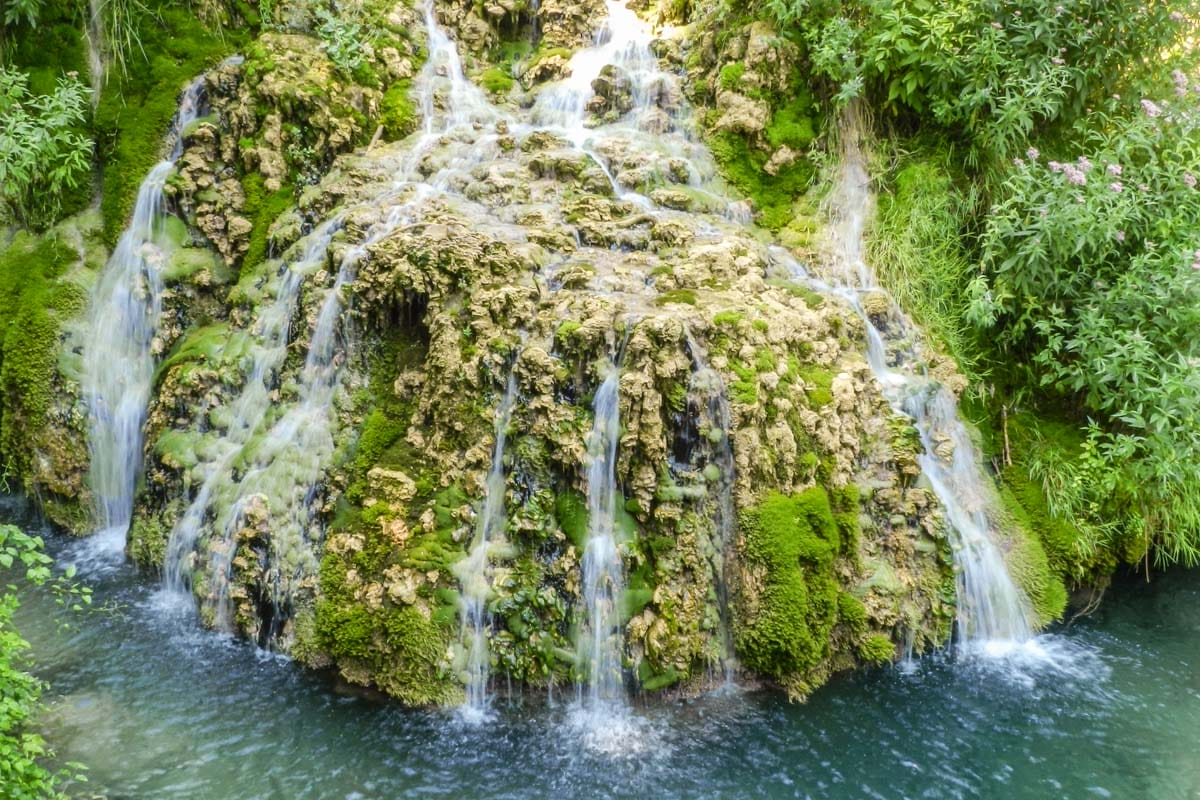 Cascada de Orbaneja del Castillo, Burgos, Castilla y León Cascada de Orbaneja del Castillo, Burgos, Castilla y León