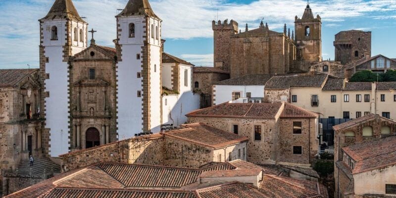 Que ver en la provincia de Cáceres | Casco antiguo, Cáceres, Extremadura