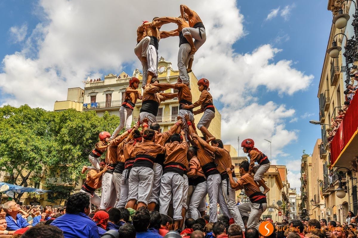 Castellers, Fiesta de Gracia, Barcelona, Cataluña | Patrimonio Cultural Inmaterial de la Humanidad Castellers, Fiesta de Gracia, Barcelona, Cataluña | Patrimonio Cultural Inmaterial de la Humanidad