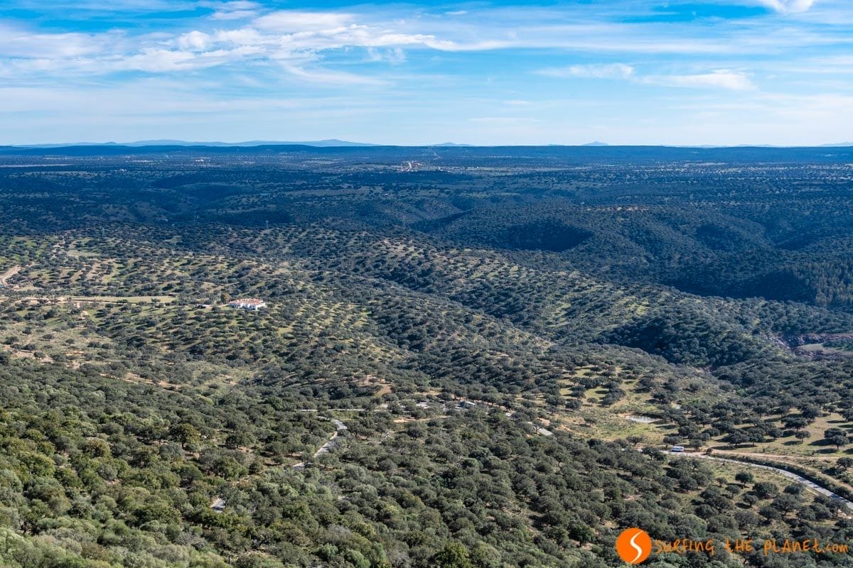 Vista panorámica de la Dehesa, Cáceres, Extremadura Vista panorámica de la Dehesa, Cáceres, Extremadura