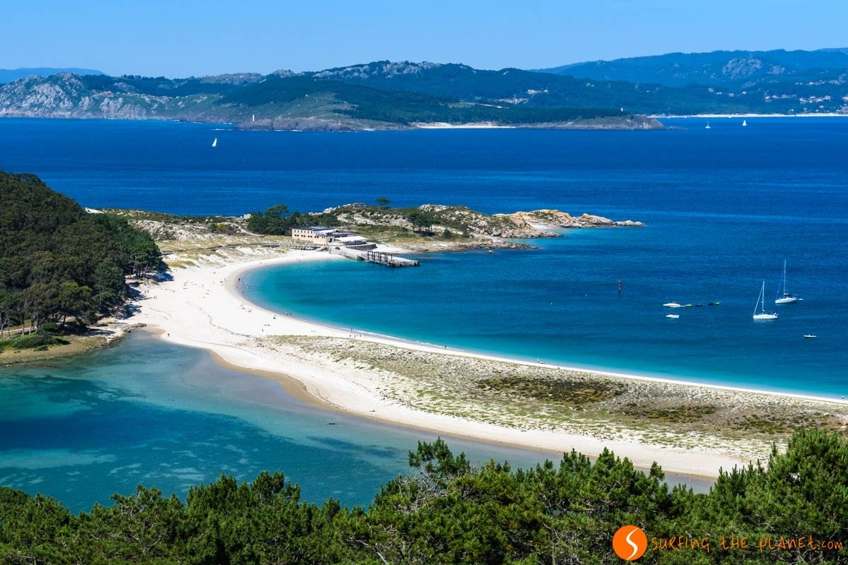 Vistas de Playa de Rodas, Islas Cíes, Galicia | Que ver en los alrededores de Baiona Vistas de Playa de Rodas, Islas Cíes, Galicia | Que ver en los alrededores de Baiona