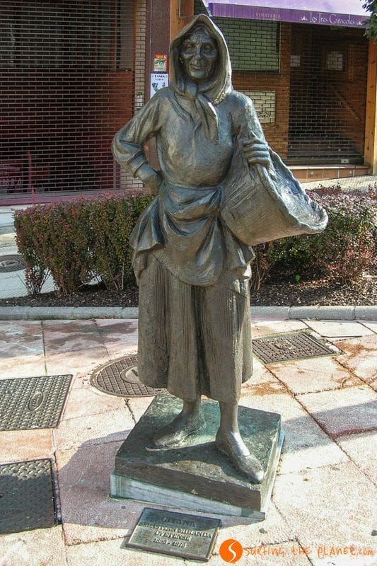 Escultura de La Gitana, Oviedo, Asturias | Que ver en Oviedo Escultura de La Gitana, Oviedo, Asturias | Que ver en Oviedo