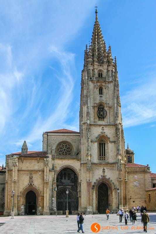 Fachada, Catedral de Oviedo, Asturias | Que ver en Oviedo en 1 día Fachada, Catedral de Oviedo, Asturias | Que ver en Oviedo en 1 día
