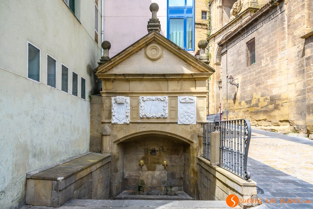 Fuente del Peregrino, Logroño, La Rioja | Que ver en Logroño en 1 día Fuente del Peregrino, Logroño, La Rioja | Que ver en Logroño en 1 día