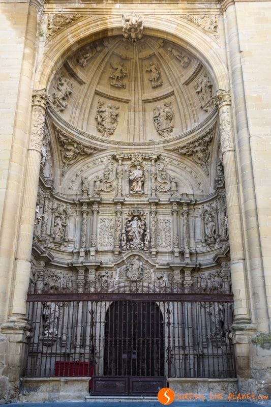Retablo en Piedra, Concatedral de Santa María la Redonda, Logroño, La Rioja | Que visitar en Logroño Retablo en Piedra, Concatedral de Santa María la Redonda, Logroño, La Rioja | Que visitar en Logroño
