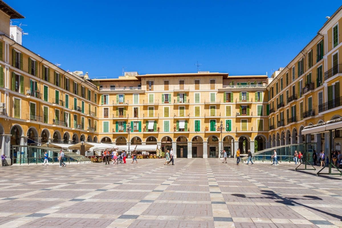 Plaza Mayor, Palma de Mallorca, Baleares | Que ver en Palma de Mallorca Plaza Mayor, Palma de Mallorca, Baleares | Que ver en Palma de Mallorca