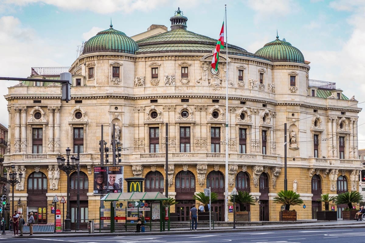 Teatro Arriaga, Bilbao, Vizcaya, País Vasco | Que hacer en Bilbao en 3 días Teatro Arriaga, Bilbao, Vizcaya, País Vasco | Que hacer en Bilbao en 3 días