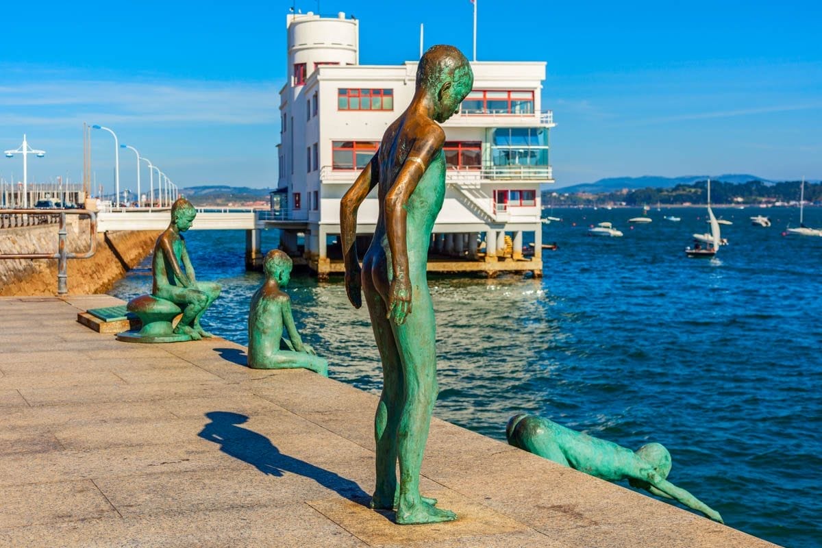 Estatua de Raqueros, Santander, Cantabria | Que ver en Santander Estatua de Raqueros, Santander, Cantabria | Que ver en Santander
