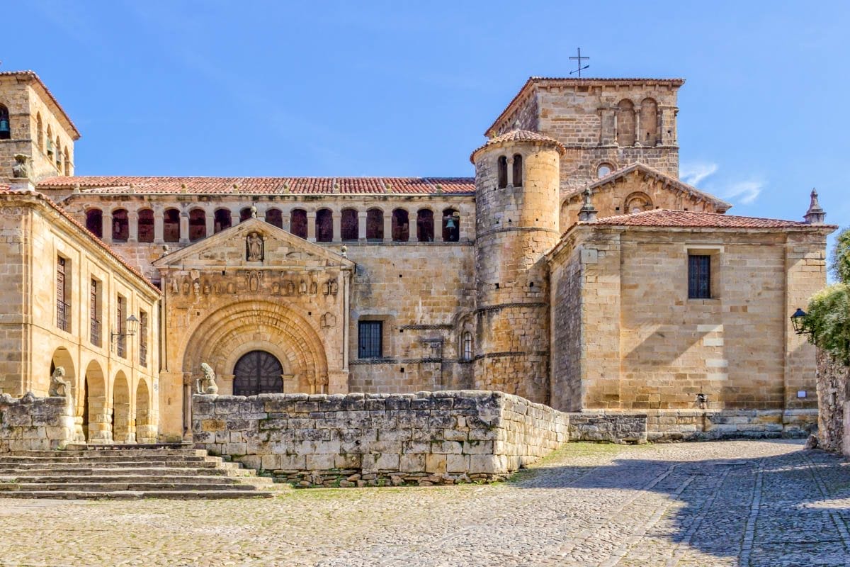 Convento de Santa Juliana, Santillana del Mar, Cantabria | Que hacer en Santillana del Mar Convento de Santa Juliana, Santillana del Mar, Cantabria | Que hacer en Santillana del Mar