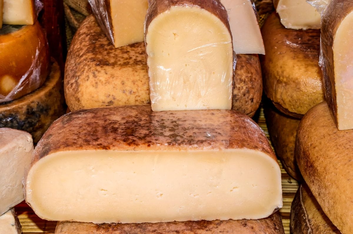 Queso, Mercado, Mahón, Menorca | Que hacer en Mahón Queso, Mercado, Mahón, Menorca | Que hacer en Mahón