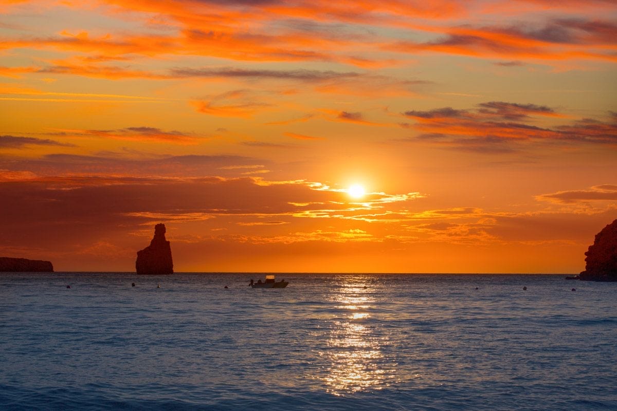 Atardecer, Cala Benirrás, Ibiza, Baleares | Que ver en Ibiza Atardecer, Cala Benirrás, Ibiza, Baleares | Que ver en Ibiza