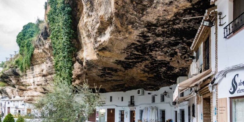 Que ver en Setenil de las Bodegas | Calle Cuevas del Sol, Setenil de las Bodegas, Cádiz, Andalucía