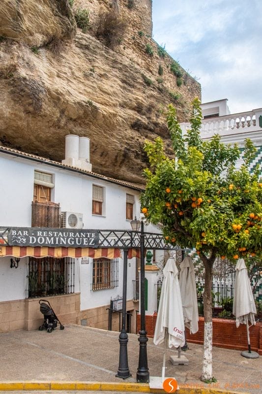 Plaza de Andalucía, Setenil de las Bodegas, Cádiz, Andalucía | Que hacer en Setenil de las Bodegas Plaza de Andalucía, Setenil de las Bodegas, Cádiz, Andalucía | Que hacer en Setenil de las Bodegas