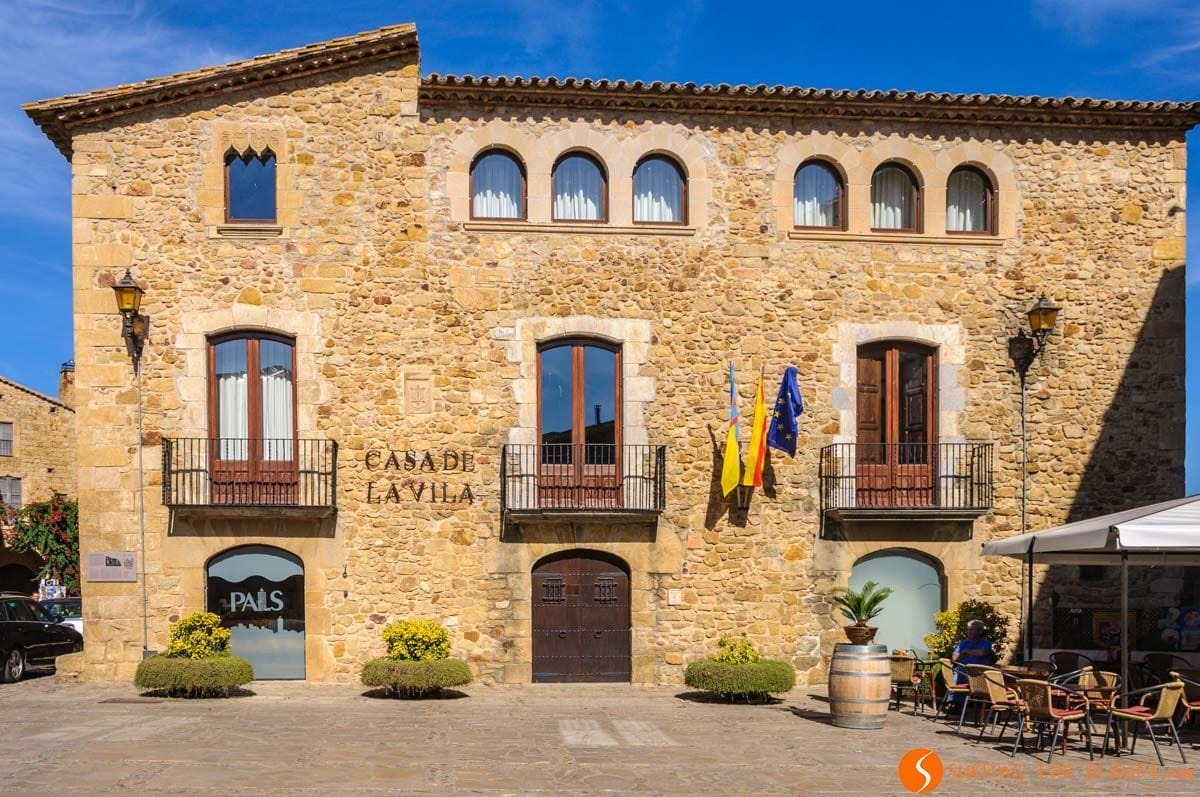 Ayuntamiento, Plaza Mayor, Pals, Cataluña | Que visitar en Pals Ayuntamiento, Plaza Mayor, Pals, Cataluña | Que visitar en Pals
