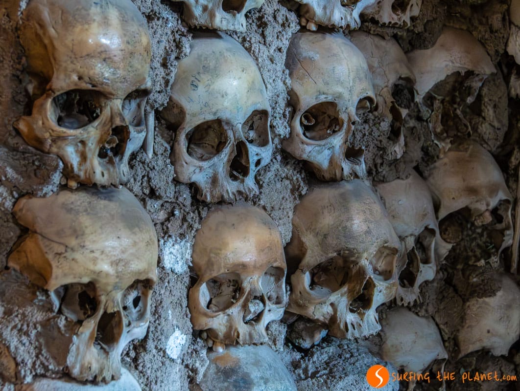 Calaveras, Capilla de los Huesos, Évora, Portugal | Que ver en Évora Calaveras, Capilla de los Huesos, Évora, Portugal | Que ver en Évora