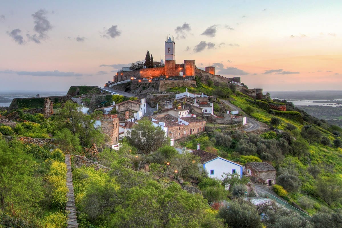 Vistas de Monsaraz, cerca de Évora, Portugal | Que ver en Évora Vistas de Monsaraz, cerca de Évora, Portugal | Que ver en Évora