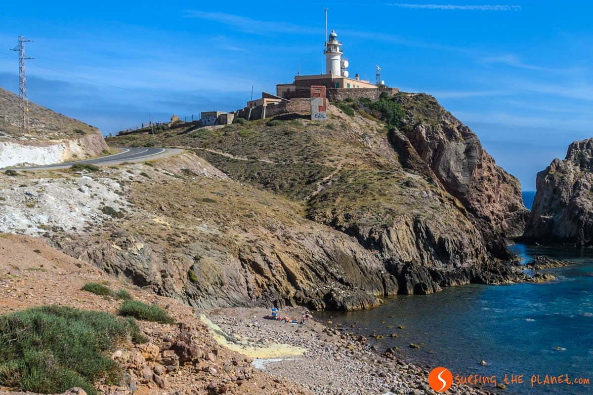Carretera de asfalto, Cabo de Gata, Almería, Andalucía | Guía de roadtrip por Cabo de Gata