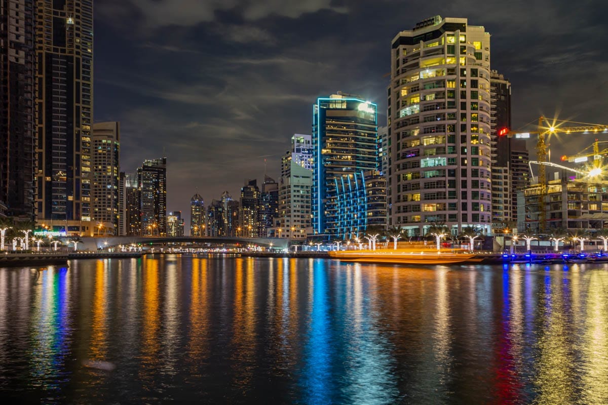 Noche, Marina, Dubái | Que ver en Dubai en 2 días Noche, Marina, Dubái | Que ver en Dubai en 2 días