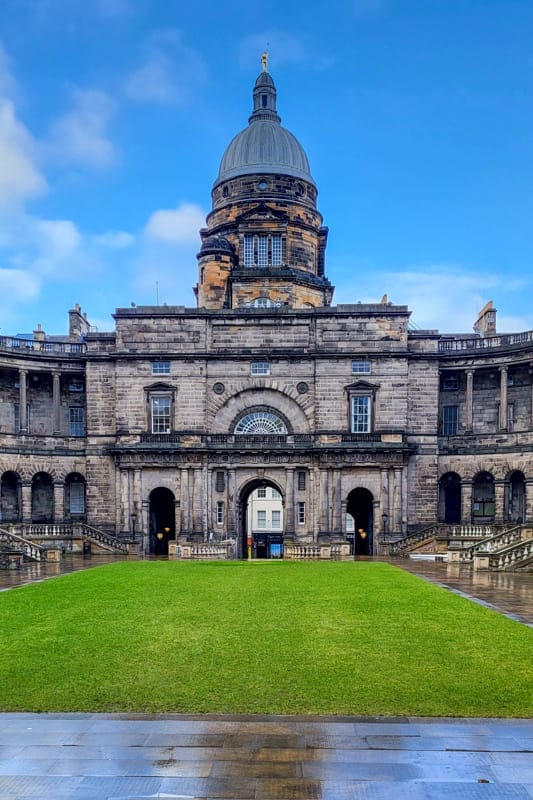 Old College, Università, Edimburgo | Cosa fare a Edimburgo in un weekend Old College, Università, Edimburgo | Cosa fare a Edimburgo in un weekend