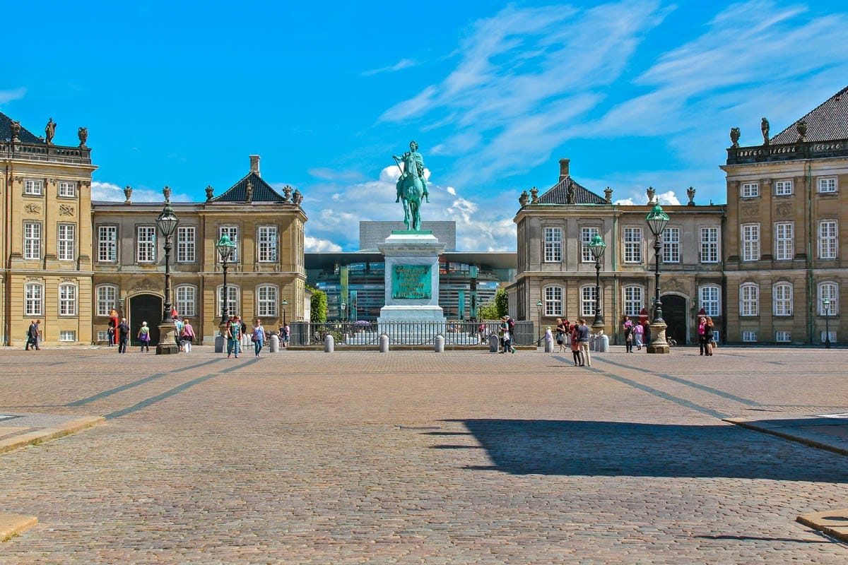 Castillo de Amelienborg, Copenhague | Que hacer en Copenhague en 3 días Castillo de Amelienborg, Copenhague | Que hacer en Copenhague en 3 días